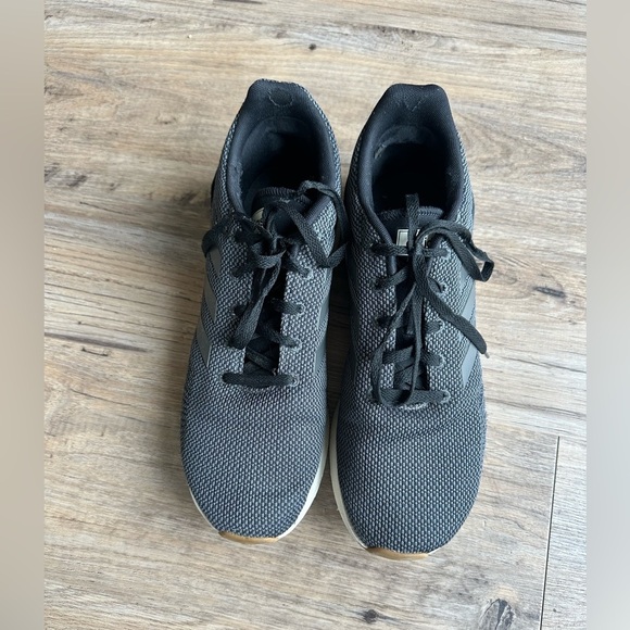 Adidas Running shoes - Picture 4 of 5